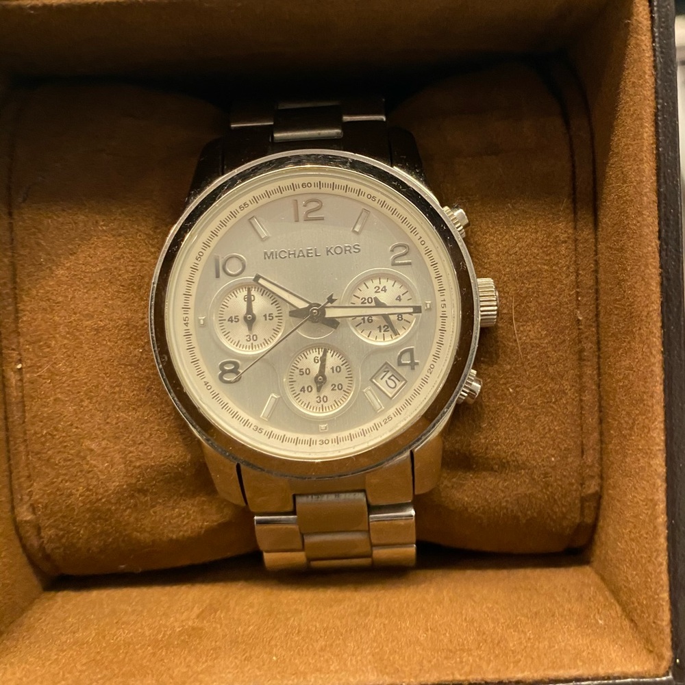 Michael Kors Silver Watch GREAT CONDITION